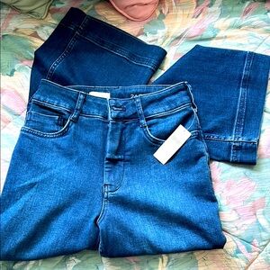 Anthropologie wide leg jeans. Skipper style. Size 24. Super soft. NEW LOW $!